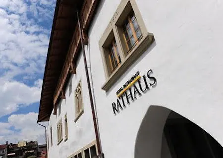 ホテル Restaurant Rathaus 3*