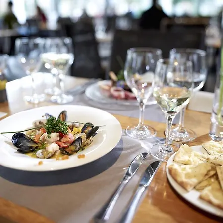 Restaurant Rathaus فندق 3*