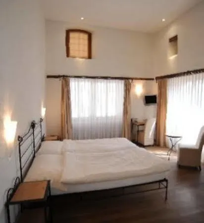 Restaurant Rathaus فندق